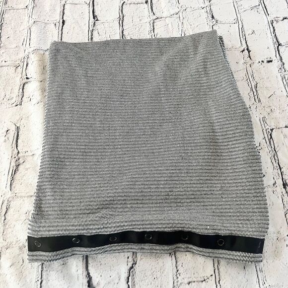 Lululemon Vinyasa Scarf Heathered Deep Coal / Ghost Herringbone Reversible - Picture 3 of 4